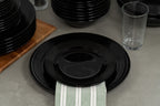 10 Strawberry Street Dinnerware Set
